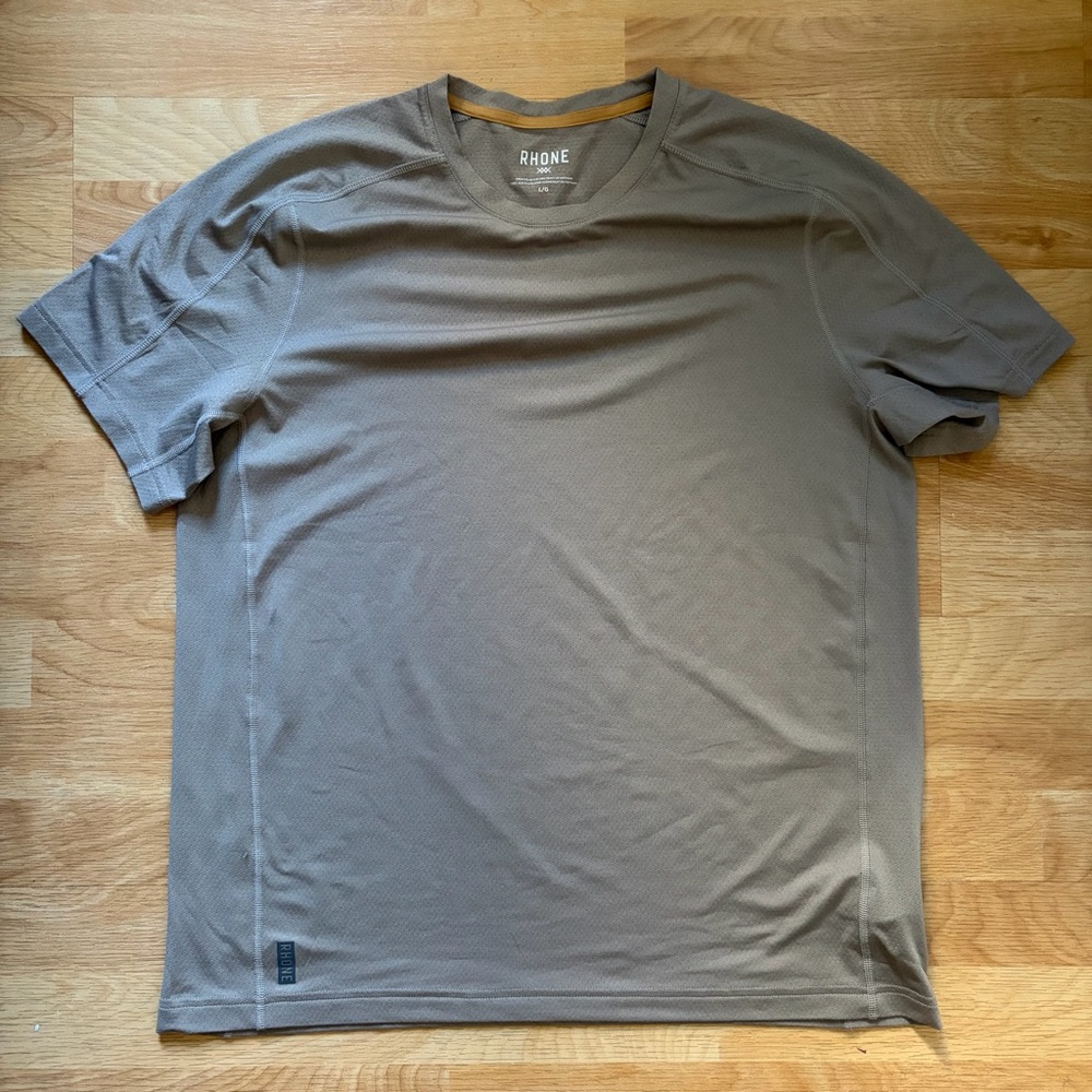 RHONE Men's Invictus Training Tee - Foggy Taupe - L